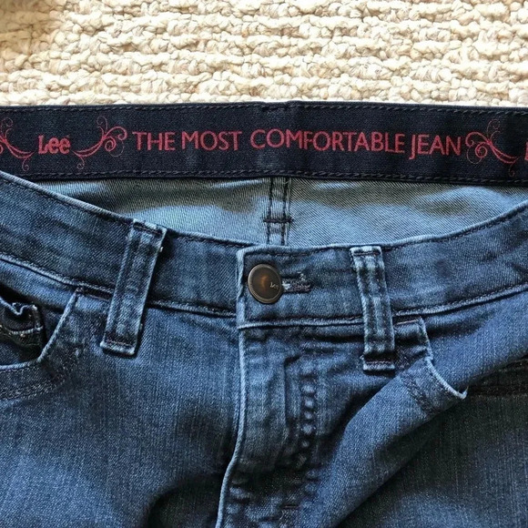 𝅺Lee the most conferable denim jeans size 8 Medium - Picture 8 of 15